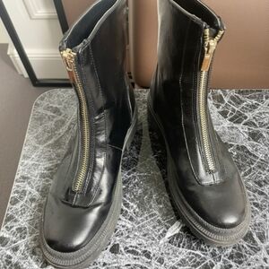 584. Abercrombie & Fitch Vegan Leather Heeled Boots - Black - Size 9